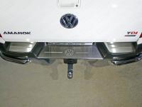 Volkswagen Amarok (16–) Накладки на задний бампер (лист шлифованный логотип Volkswagen)